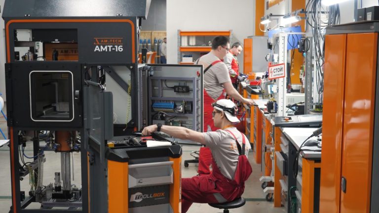 Компания AM․TECH запустила серийное производство промышленных 3D-принтеров